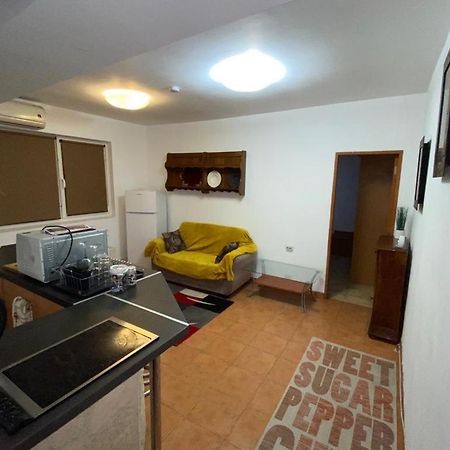 Апартаменты Apartament Cochet Бухарест Экстерьер фото